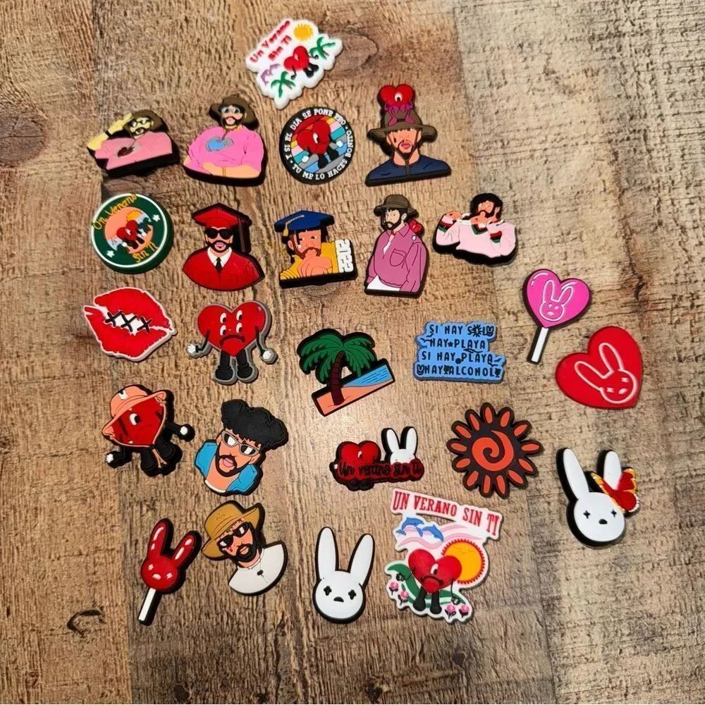 Lot Of Bad Bunny Crocs Charms-Spanish/Español themed
New unused